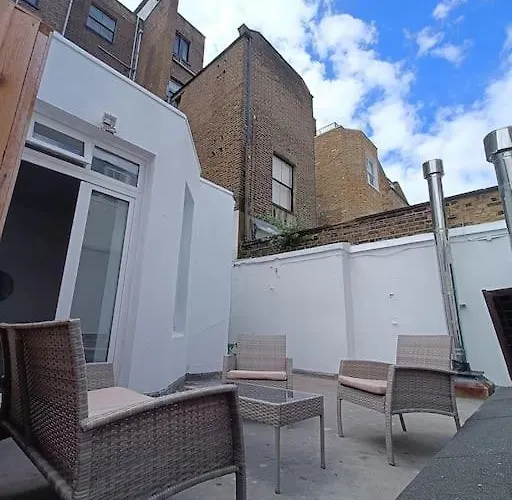 Charming And Cosy 1 Bed Apartment With Terrace In Prime South Kensington Location