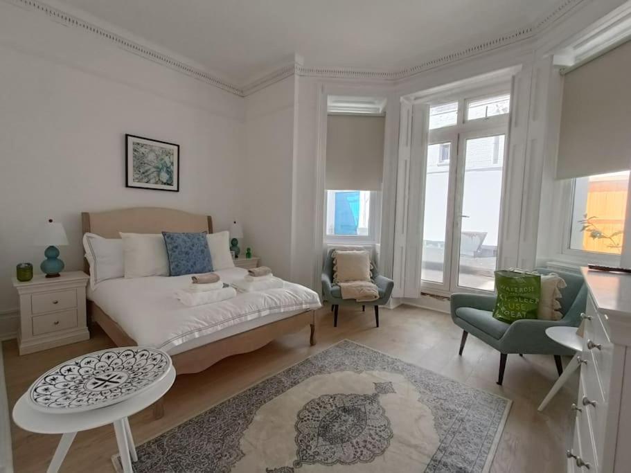 Charming And Cosy 1 Bed With Terrace In Prime South Kensington Location * Londra